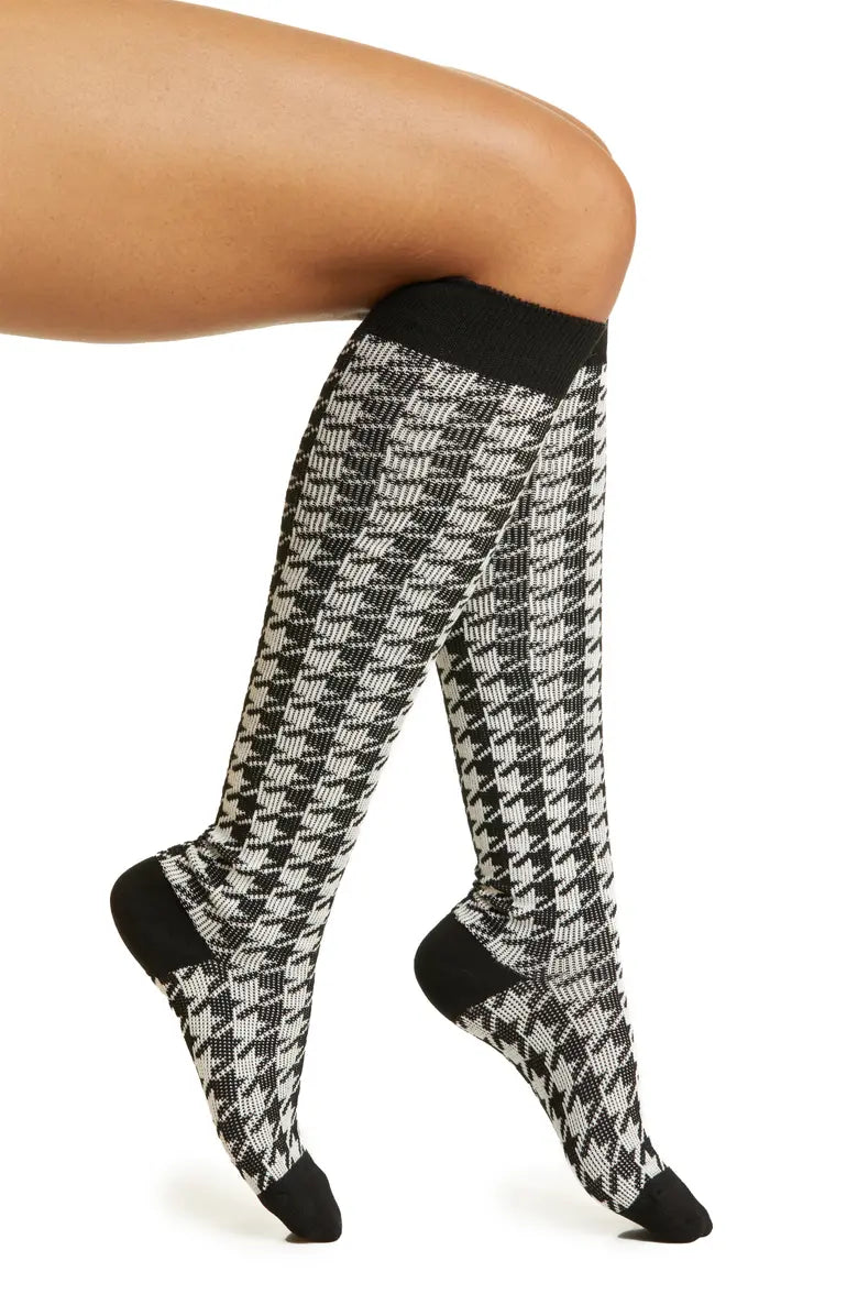REJUVA SOCKS COMPRESSION KNEE HIGHS X-LARGE HOUNDSTOOTH BLACK/WHITE